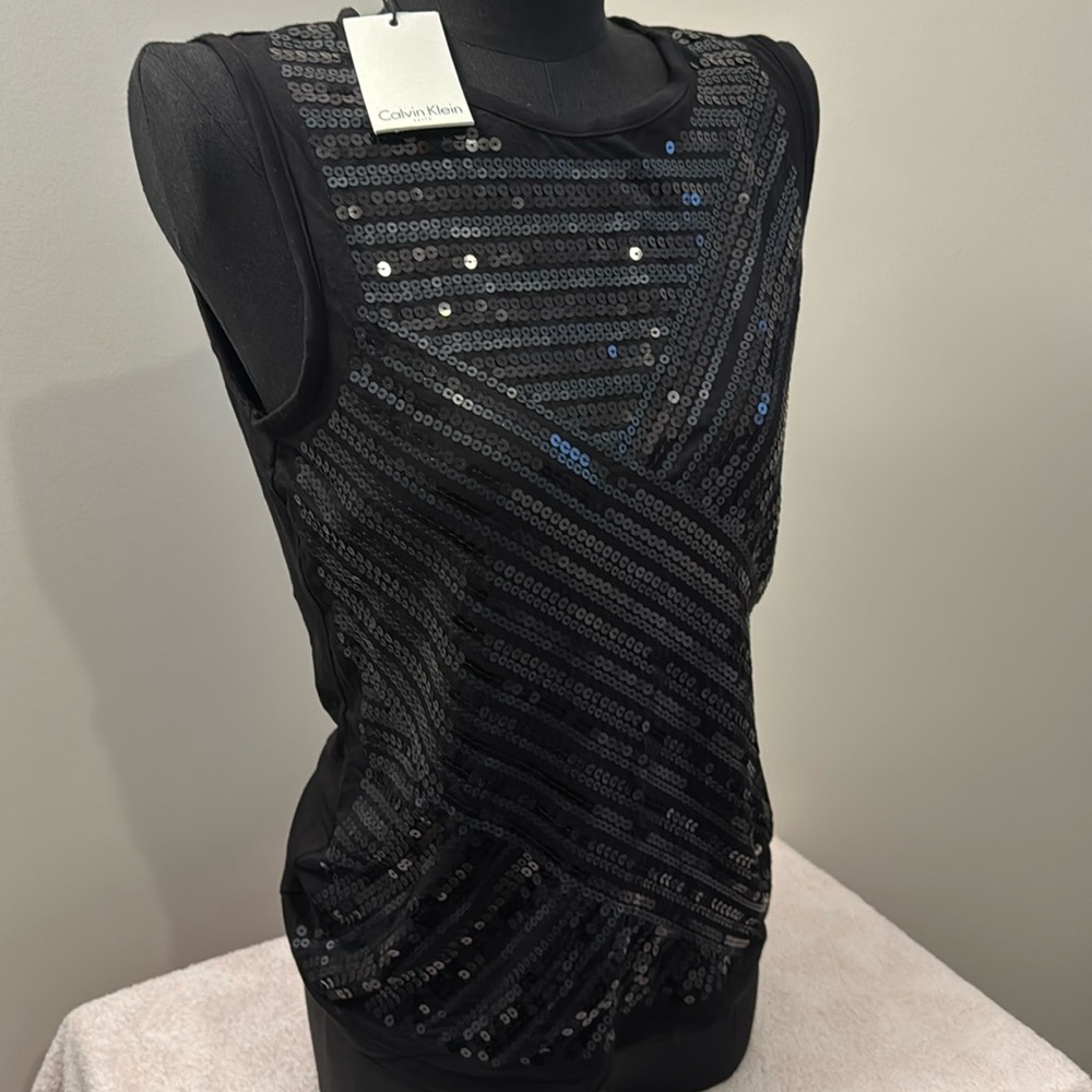 Calvin Klein NWT sleeveless sequins black shirt - size small
